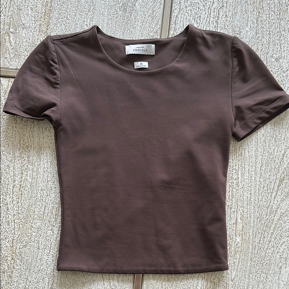 Babaton Chocolate Short Sleeve Tee